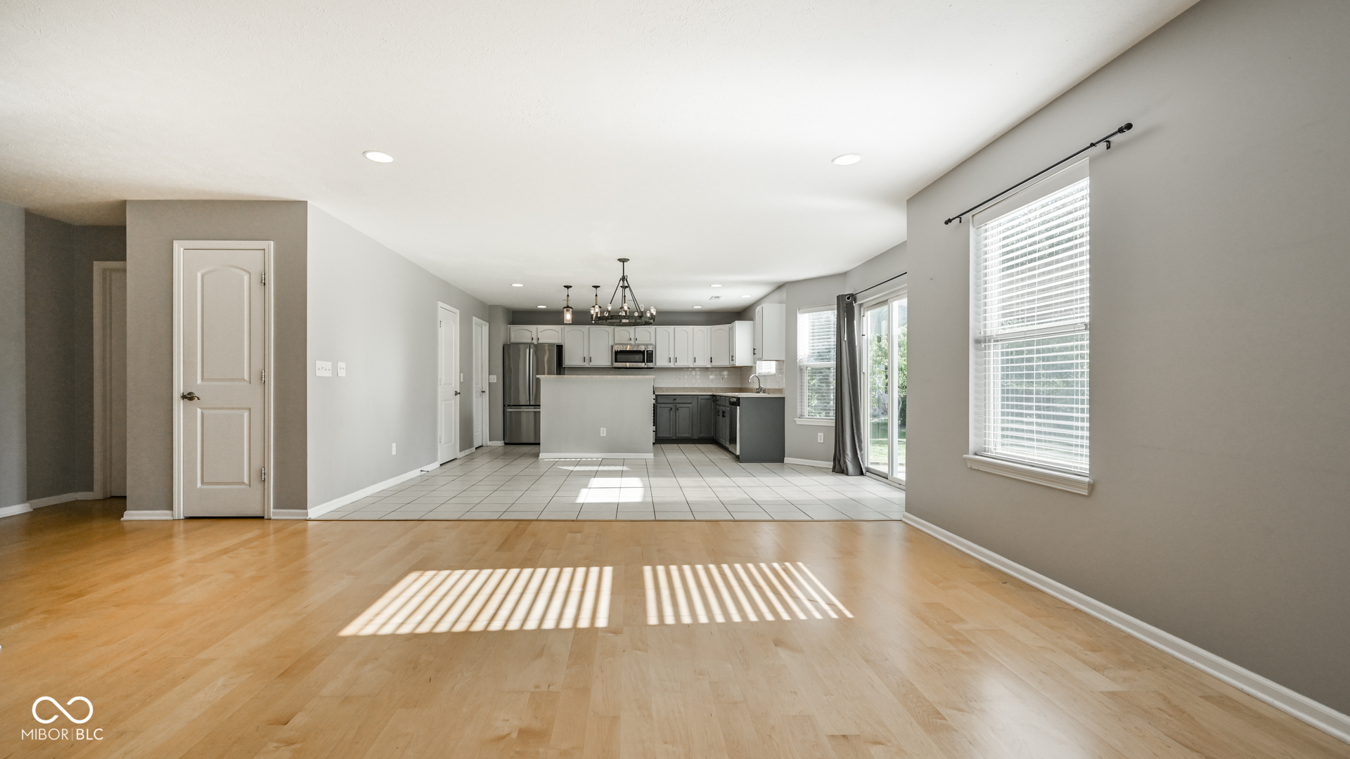 8189 Admirals Landing Place