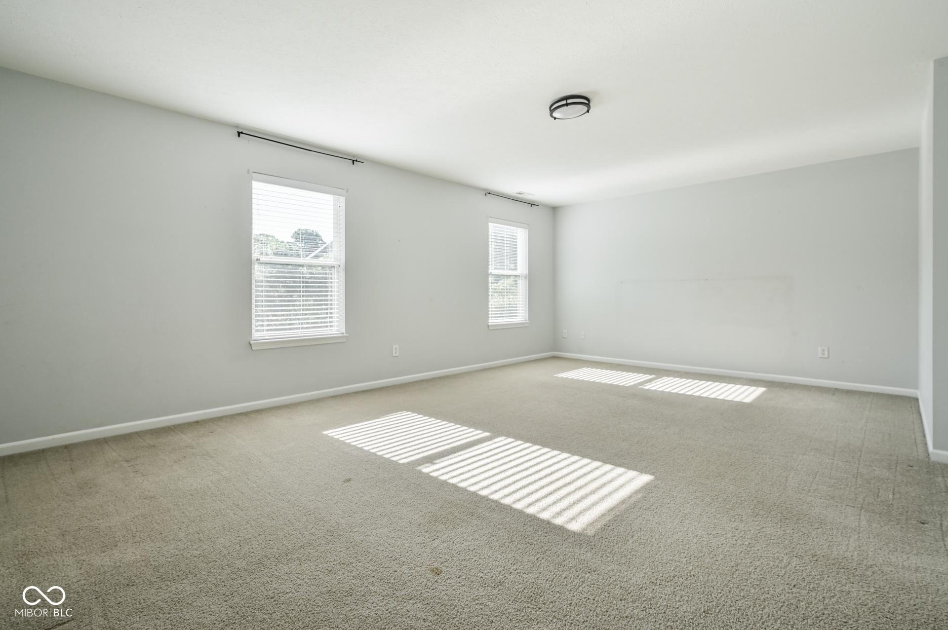 8189 Admirals Landing Place