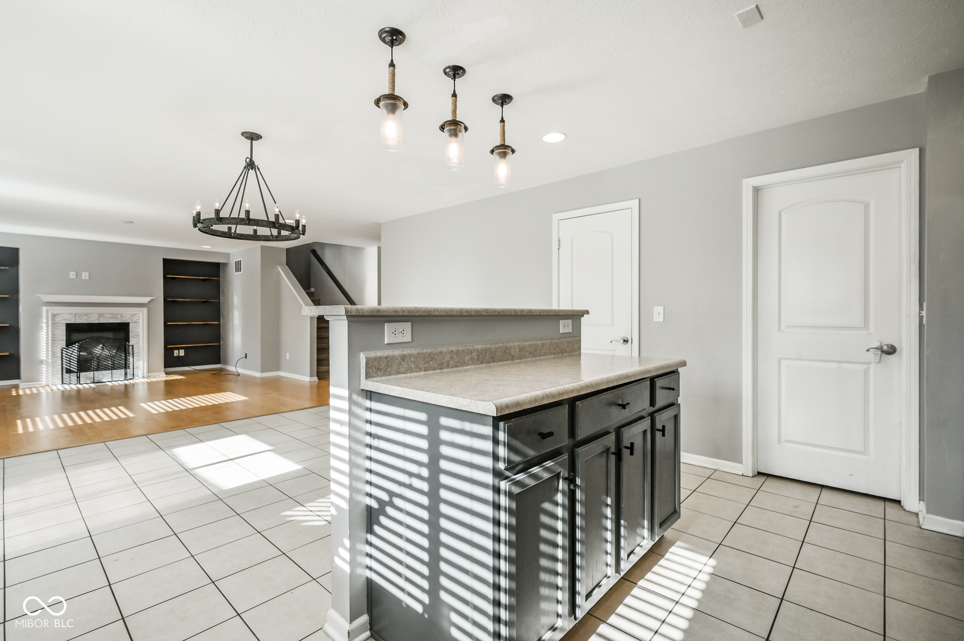 8189 Admirals Landing Place