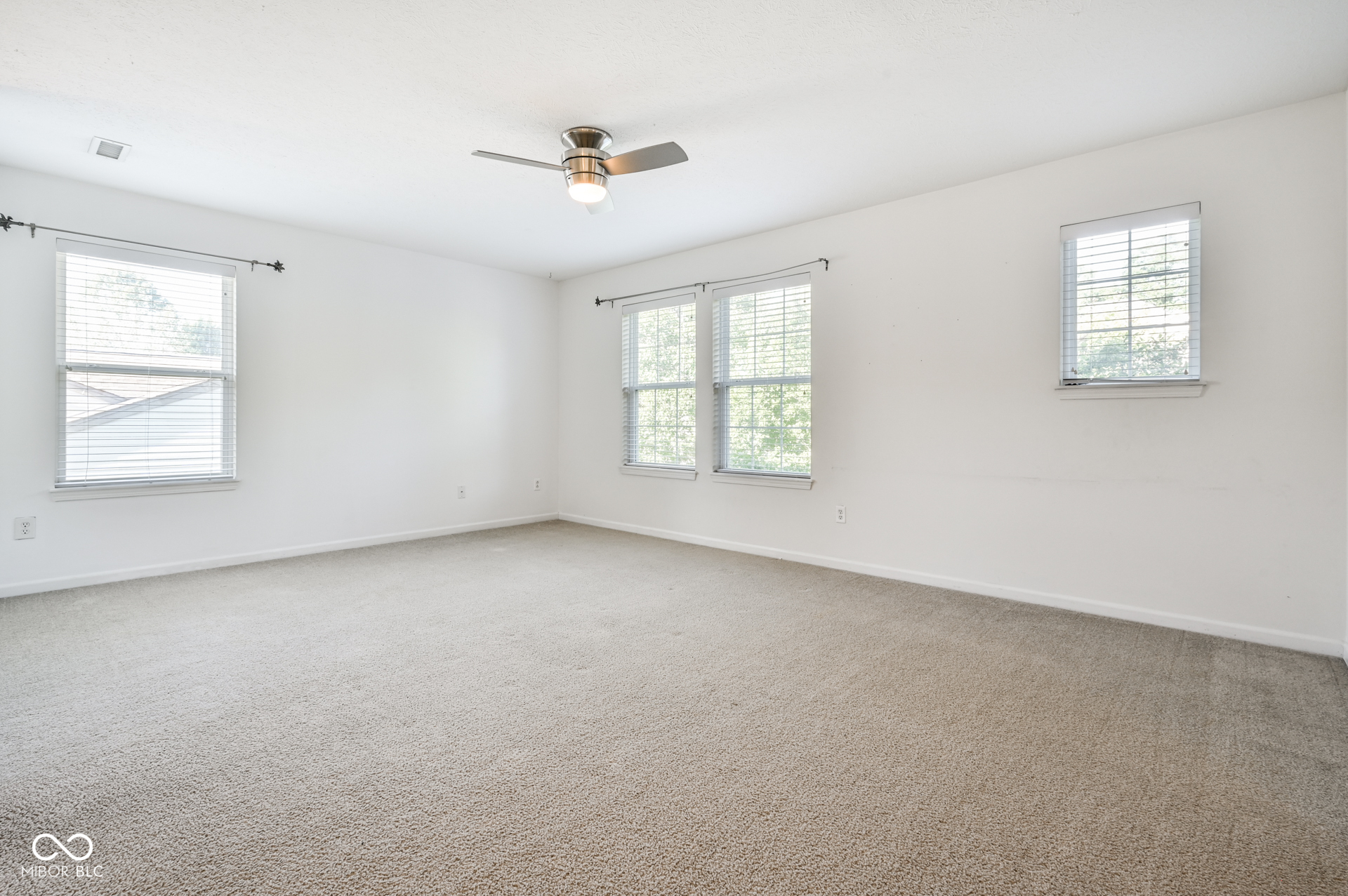 8189 Admirals Landing Place