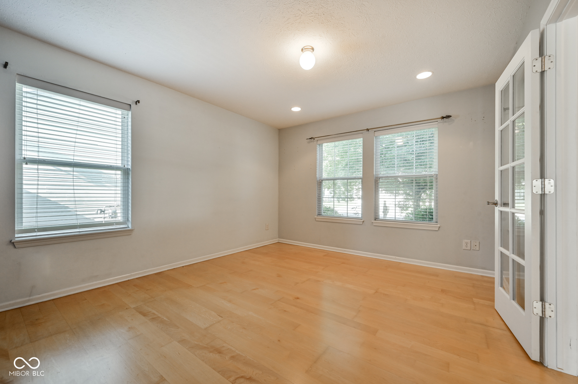 8189 Admirals Landing Place