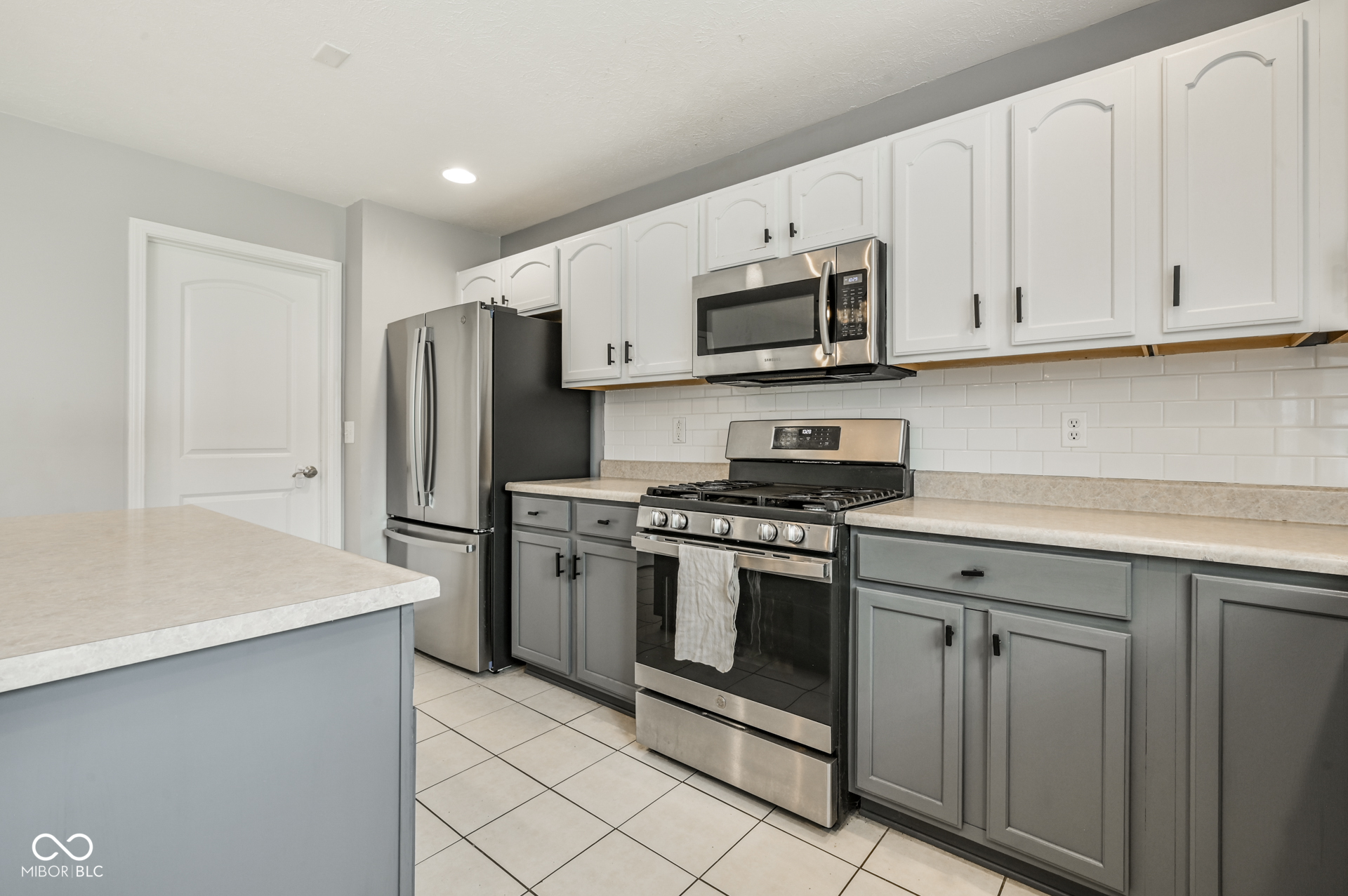 8189 Admirals Landing Place