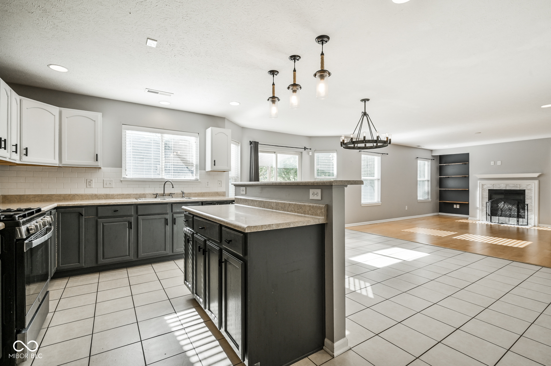 8189 Admirals Landing Place