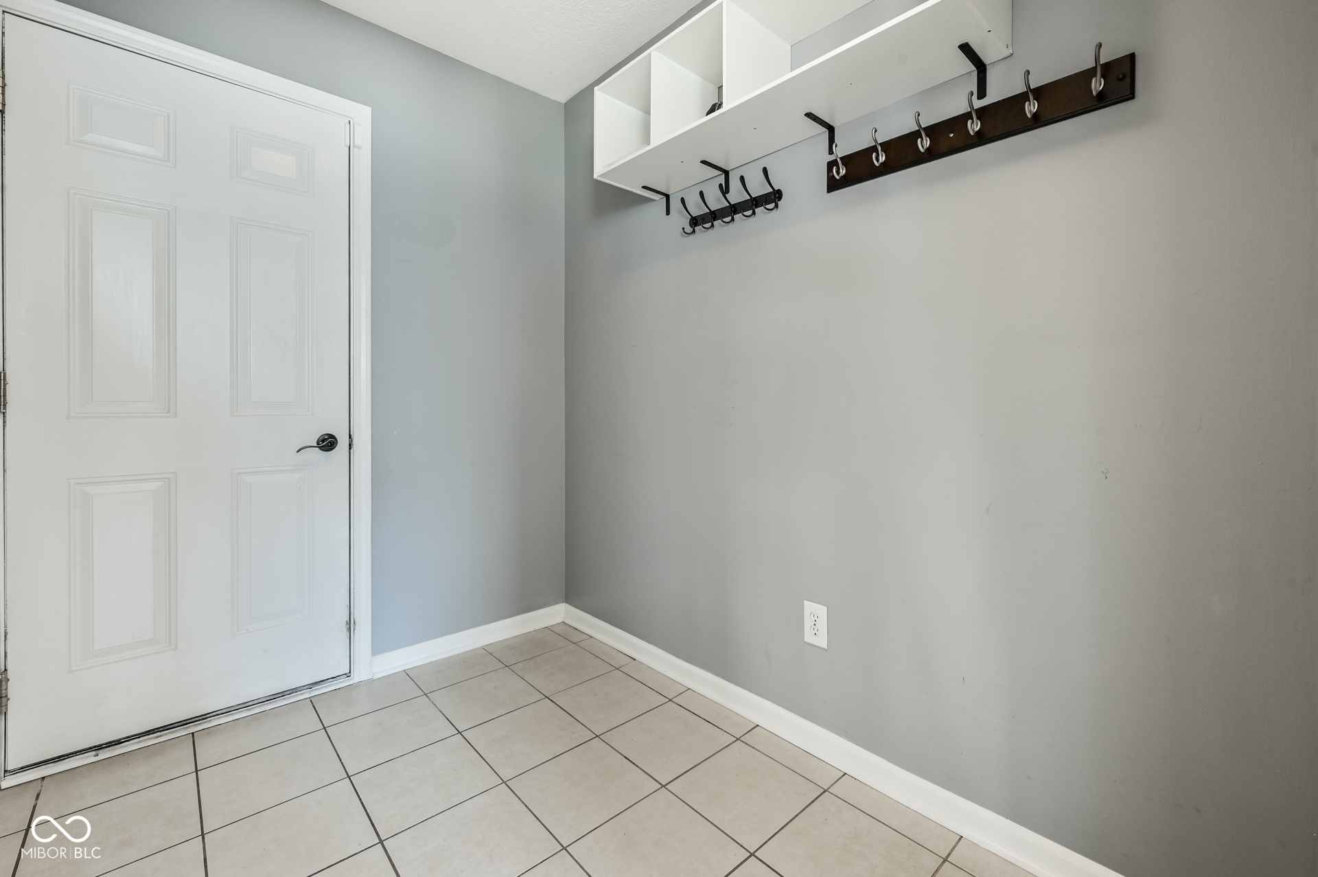 8189 Admirals Landing Place