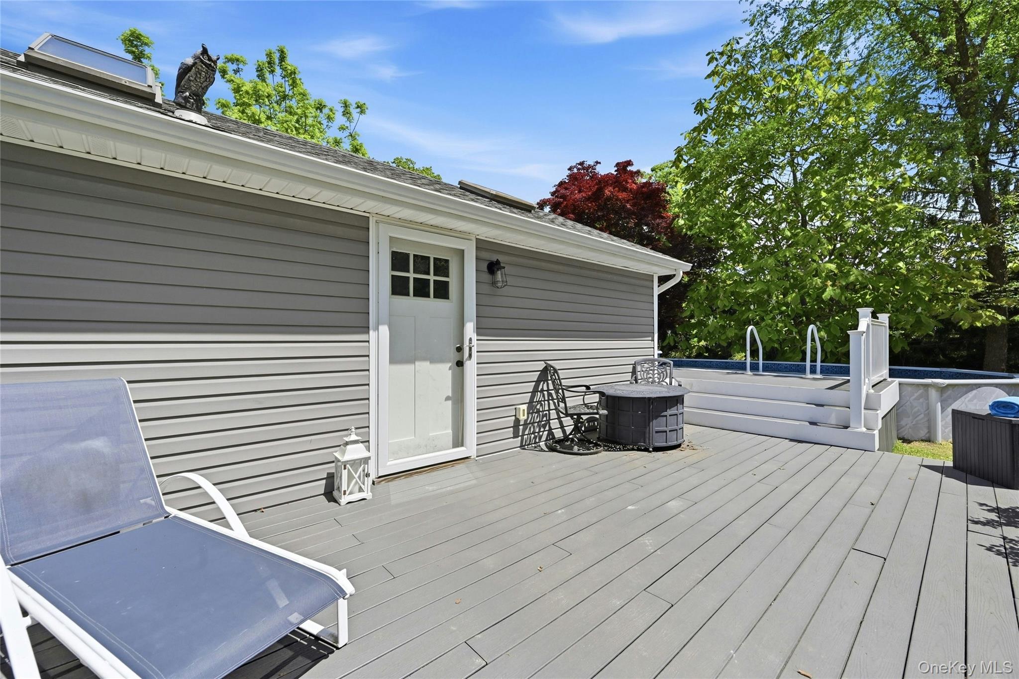 17 Pauchogue Avenue