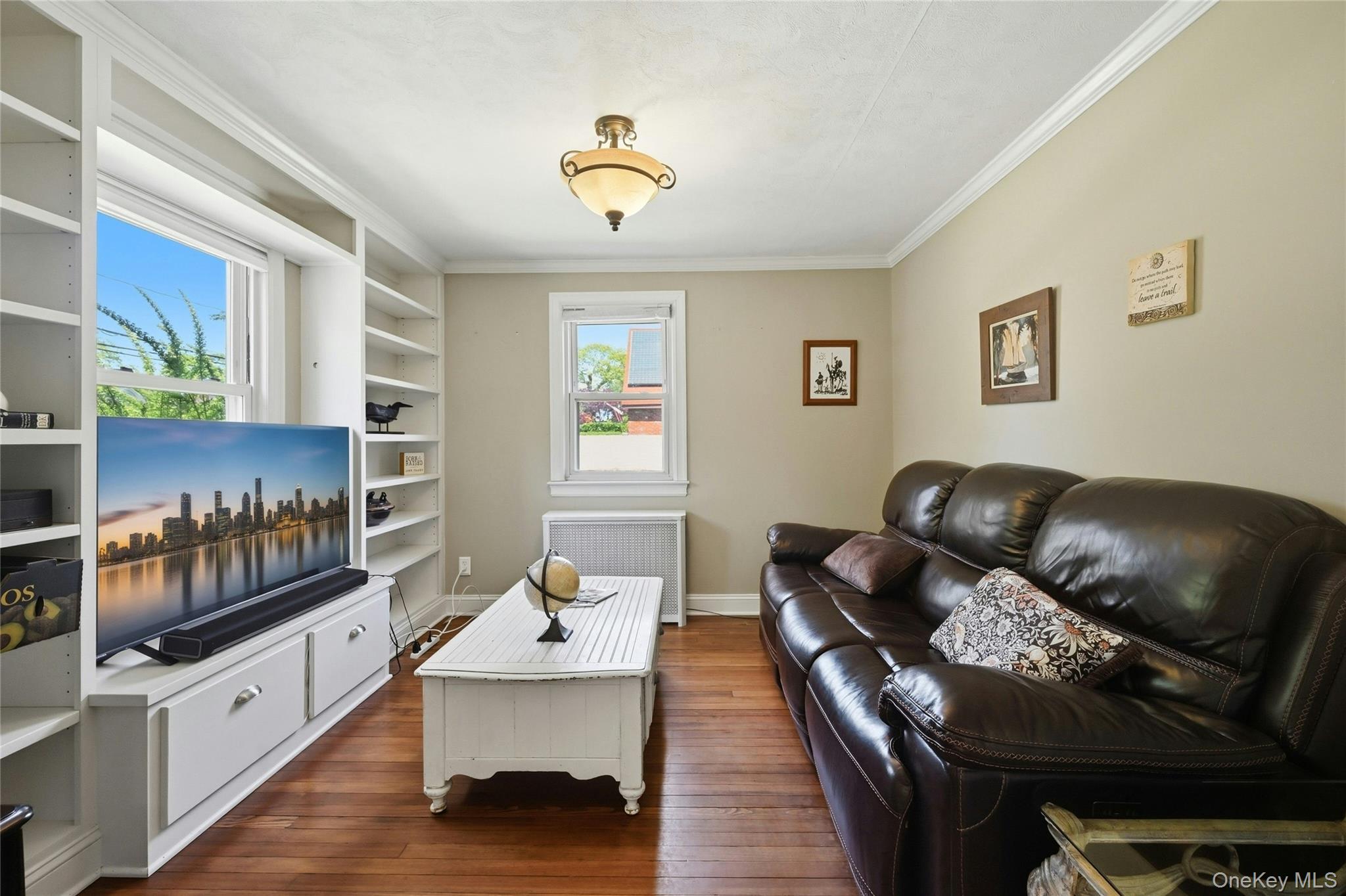 17 Pauchogue Avenue