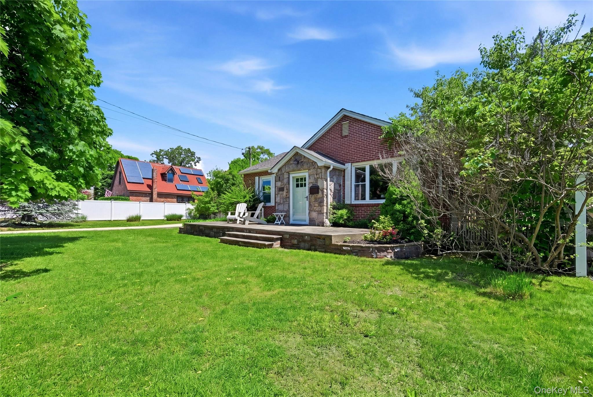 17 Pauchogue Avenue