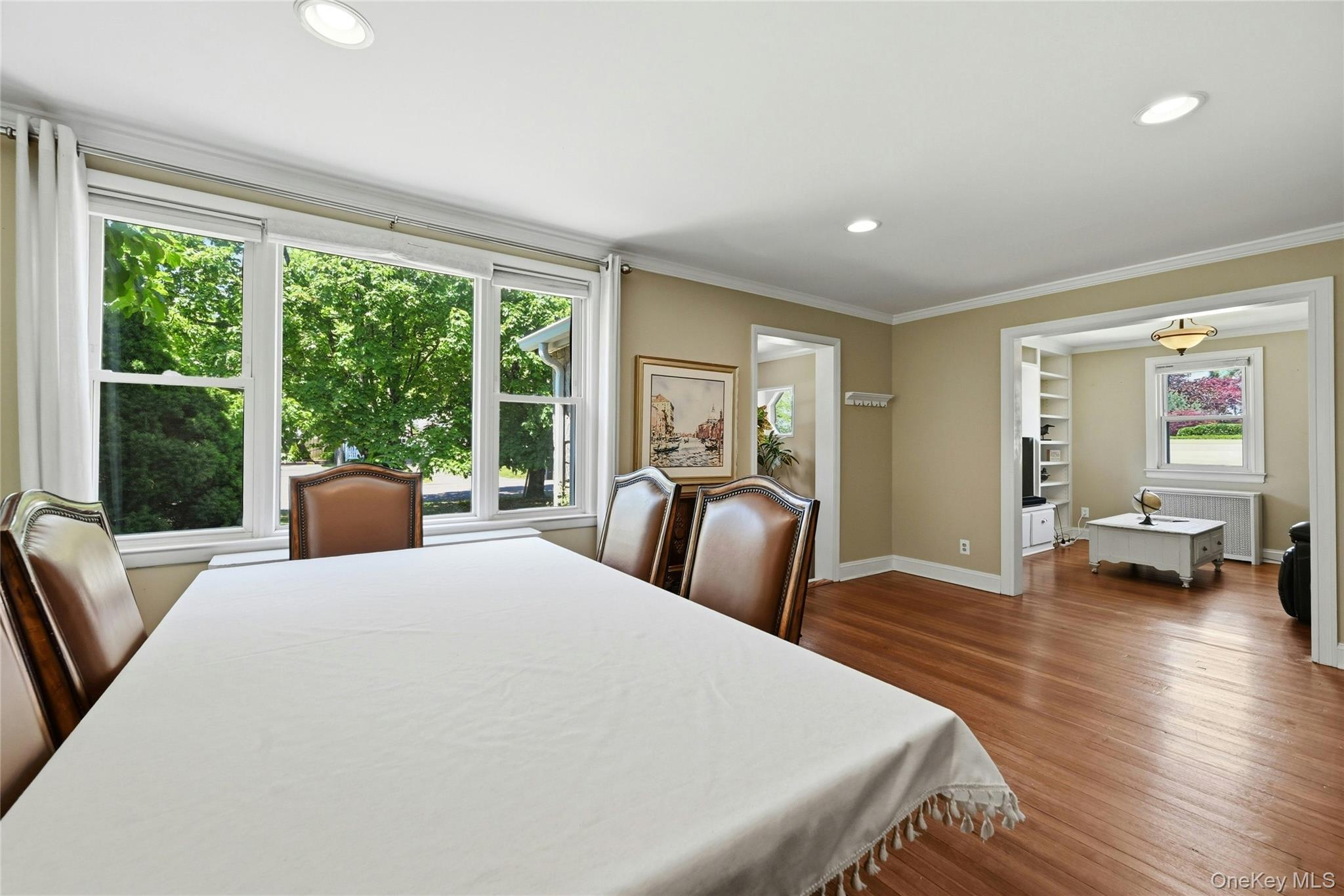 17 Pauchogue Avenue