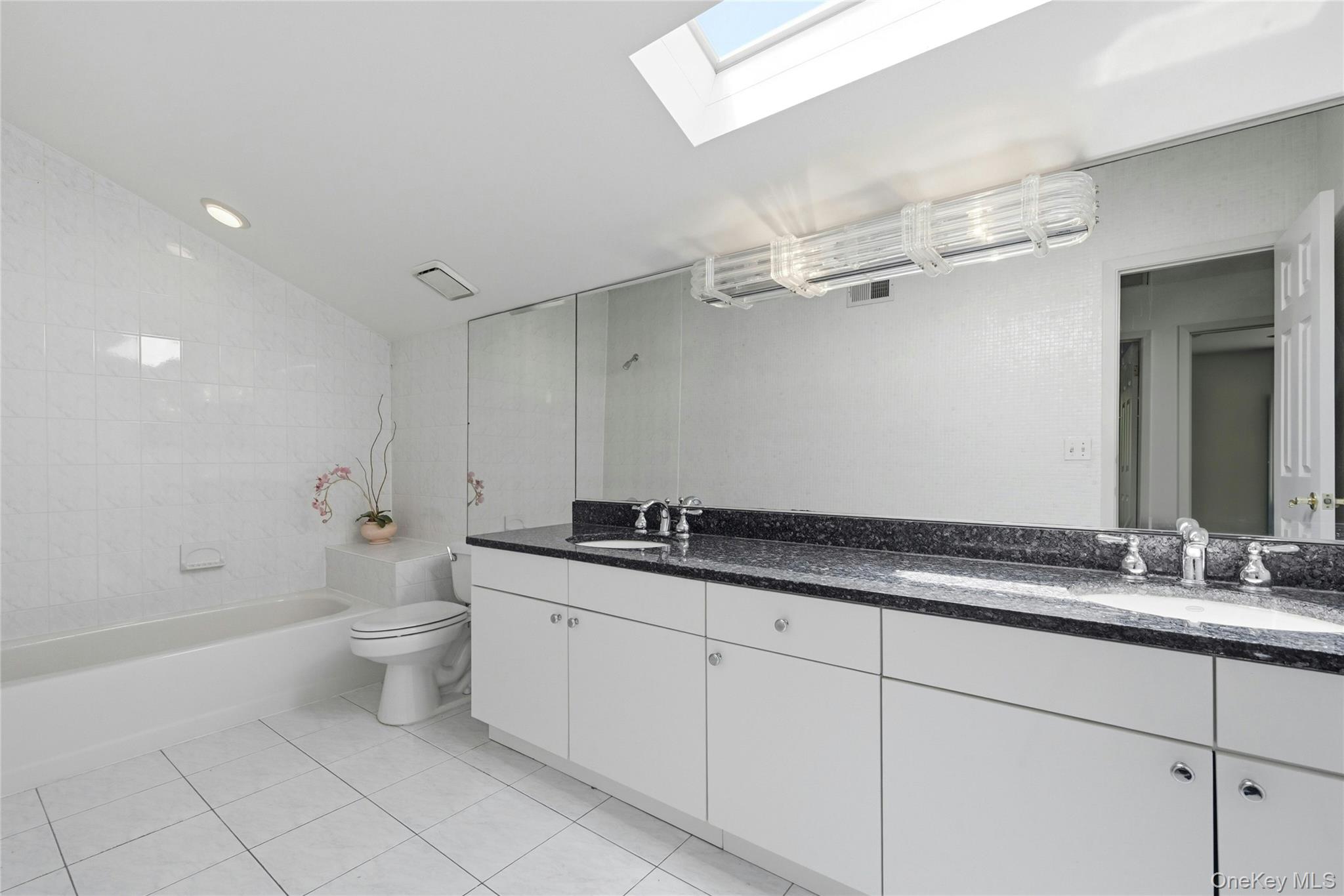 4 Laurelwood Court