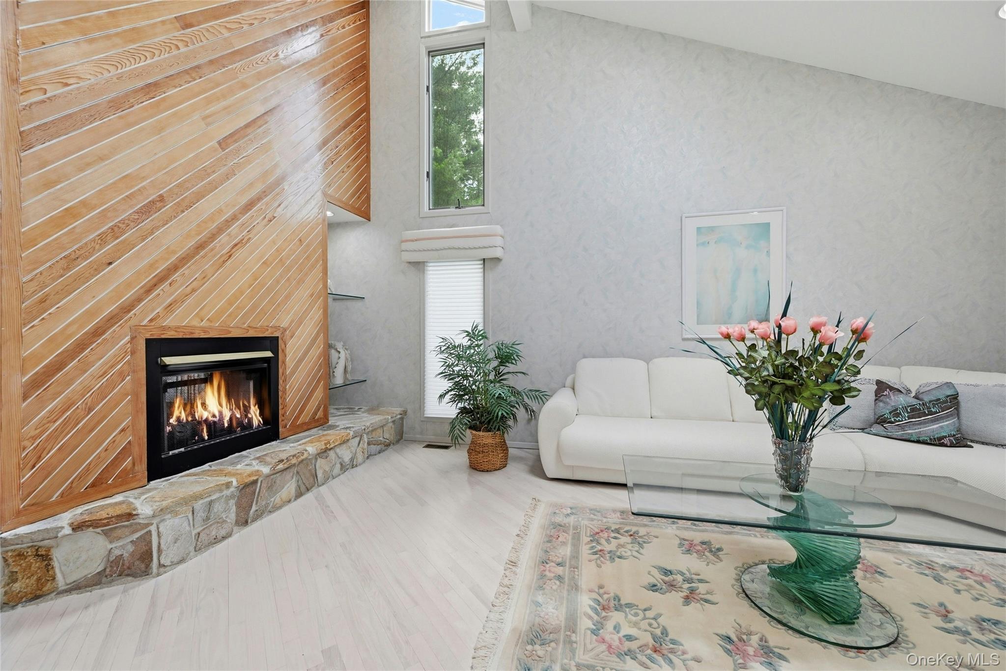 4 Laurelwood Court