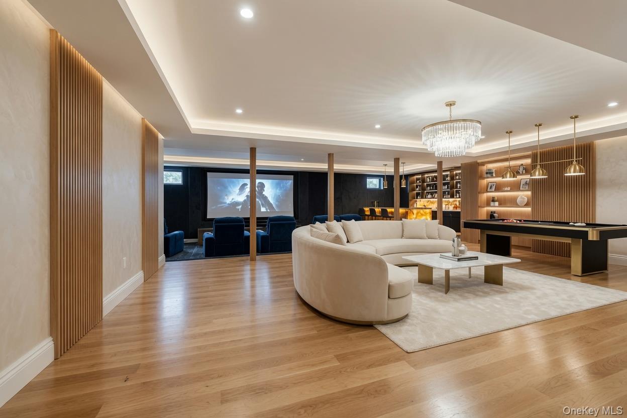 4 Laurelwood Court