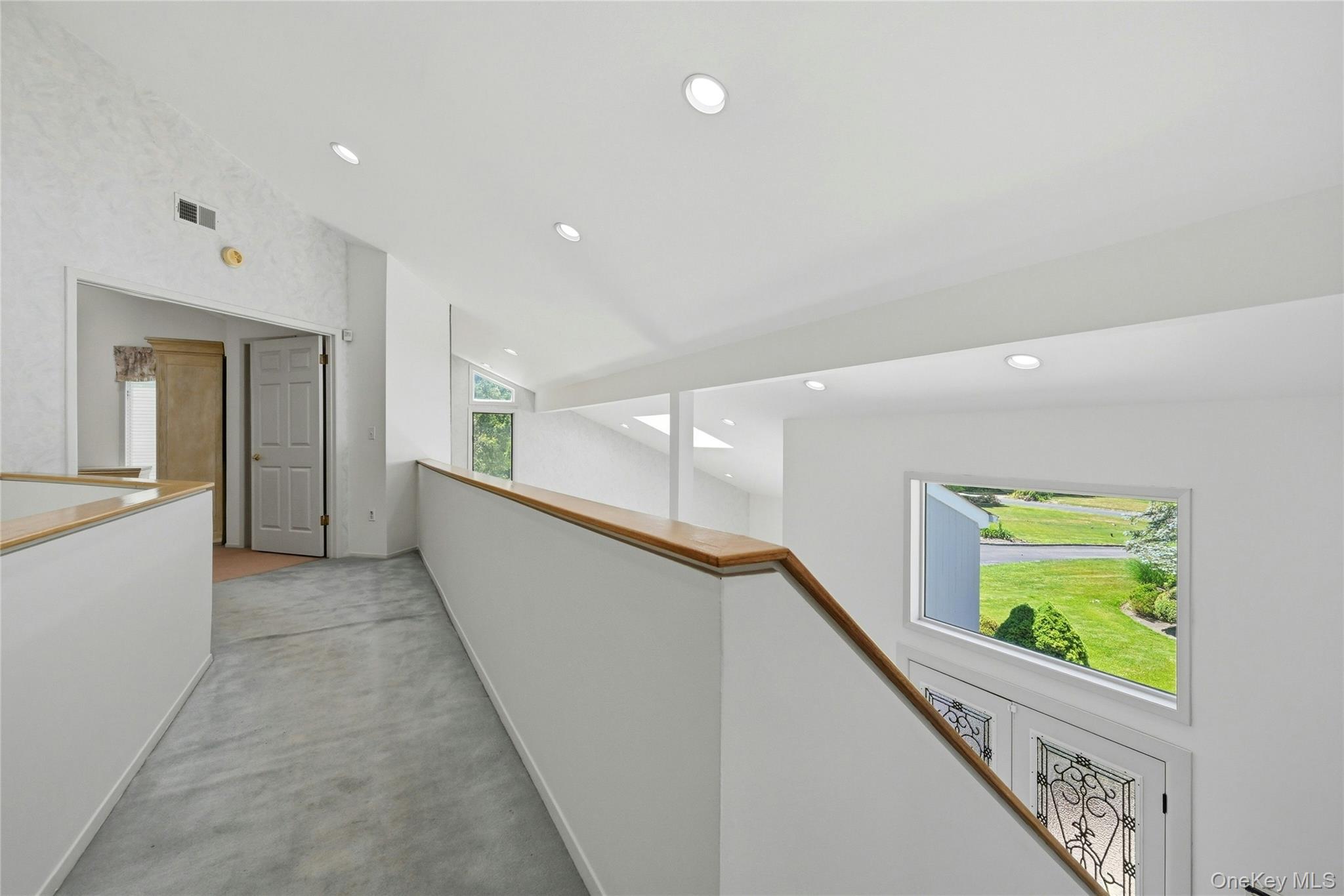 4 Laurelwood Court