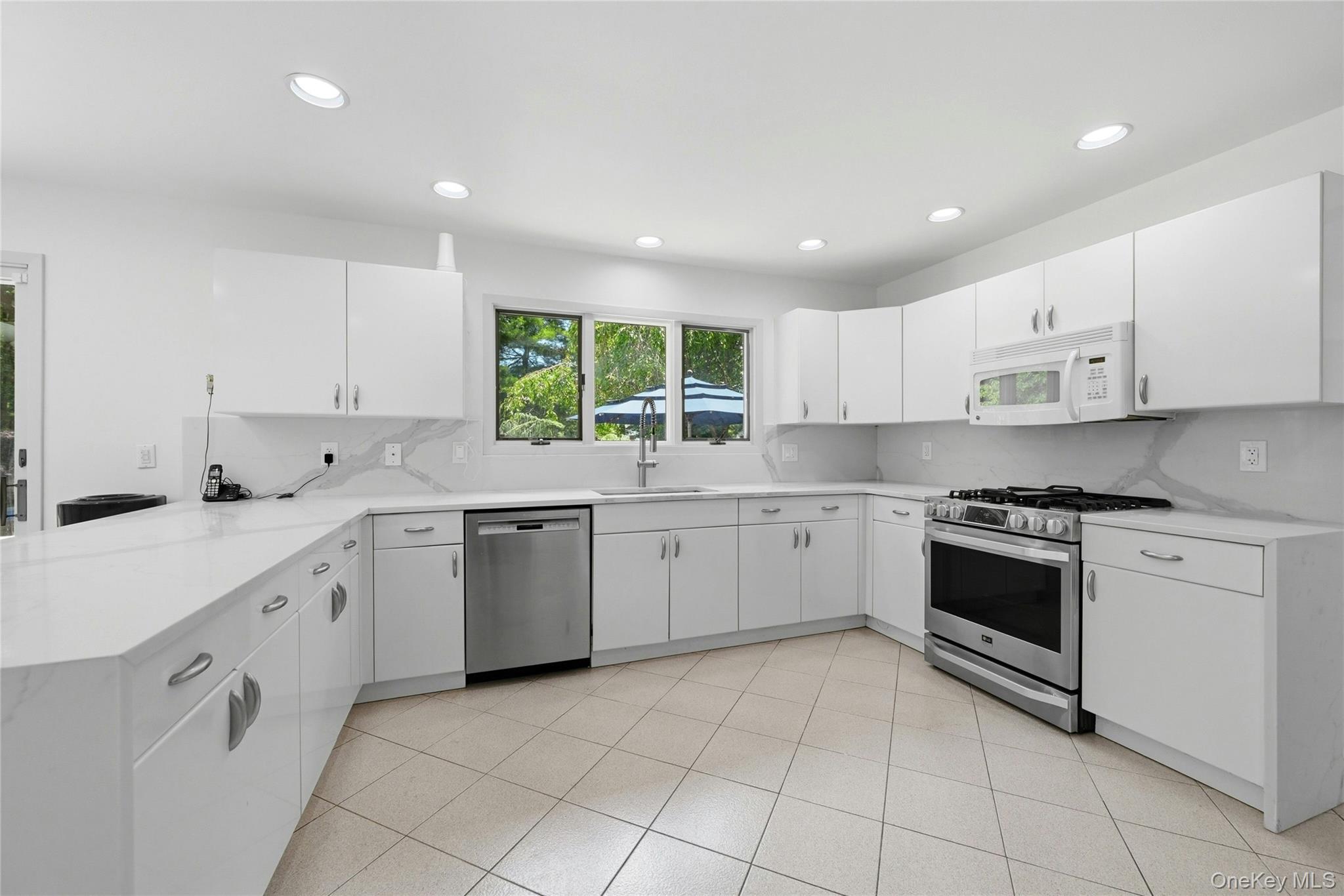 4 Laurelwood Court