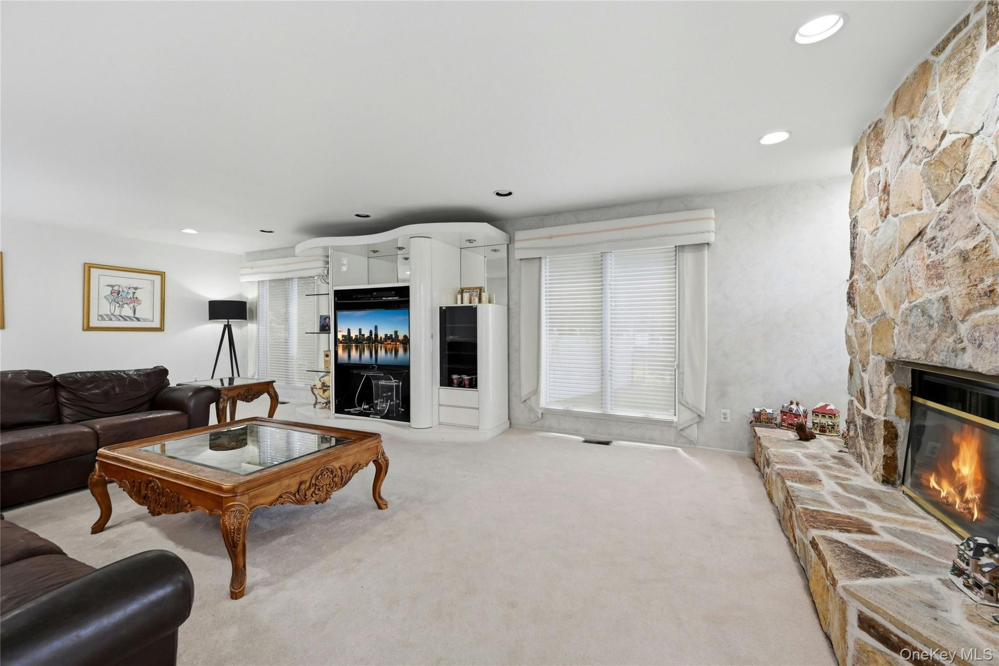 4 Laurelwood Court