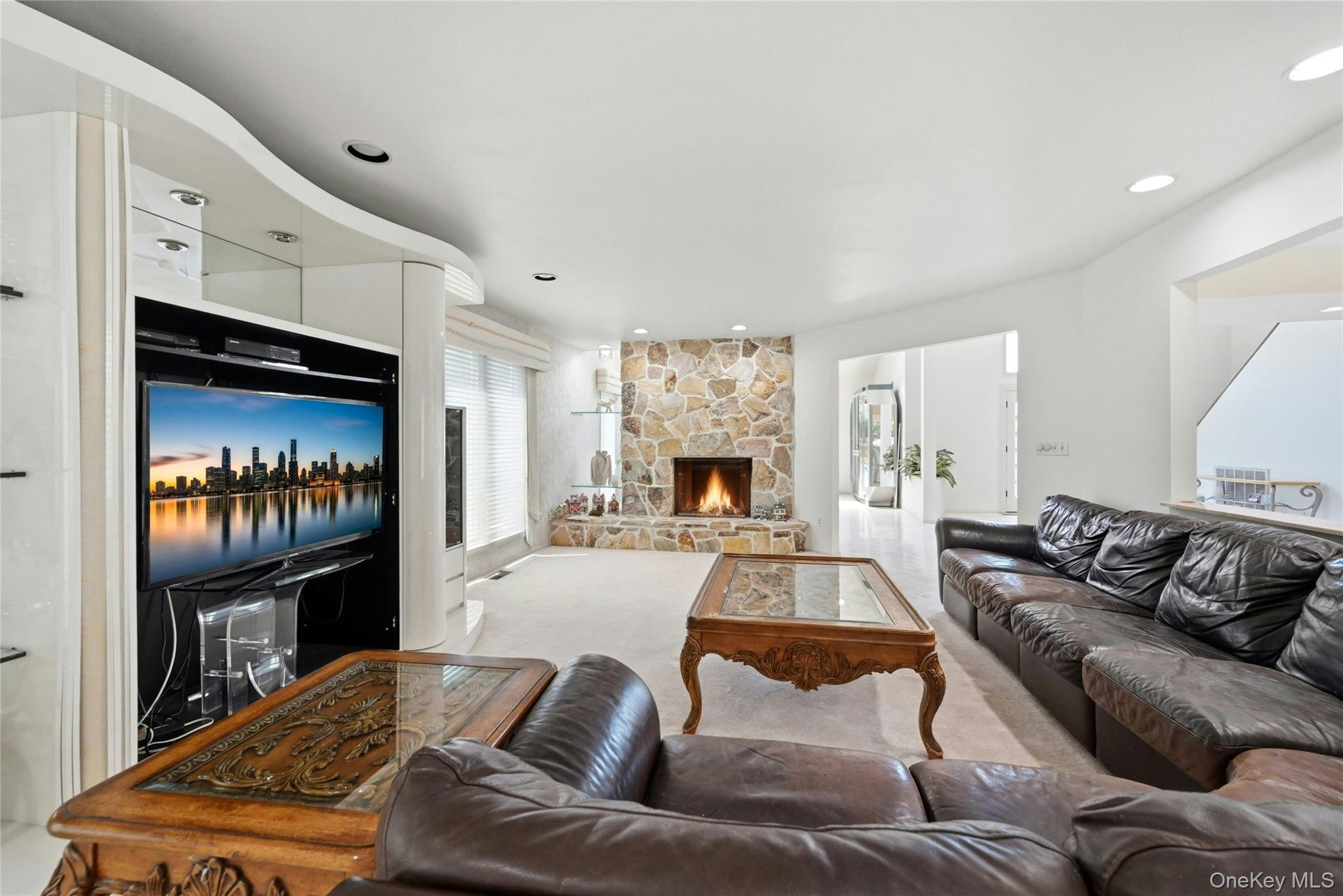 4 Laurelwood Court