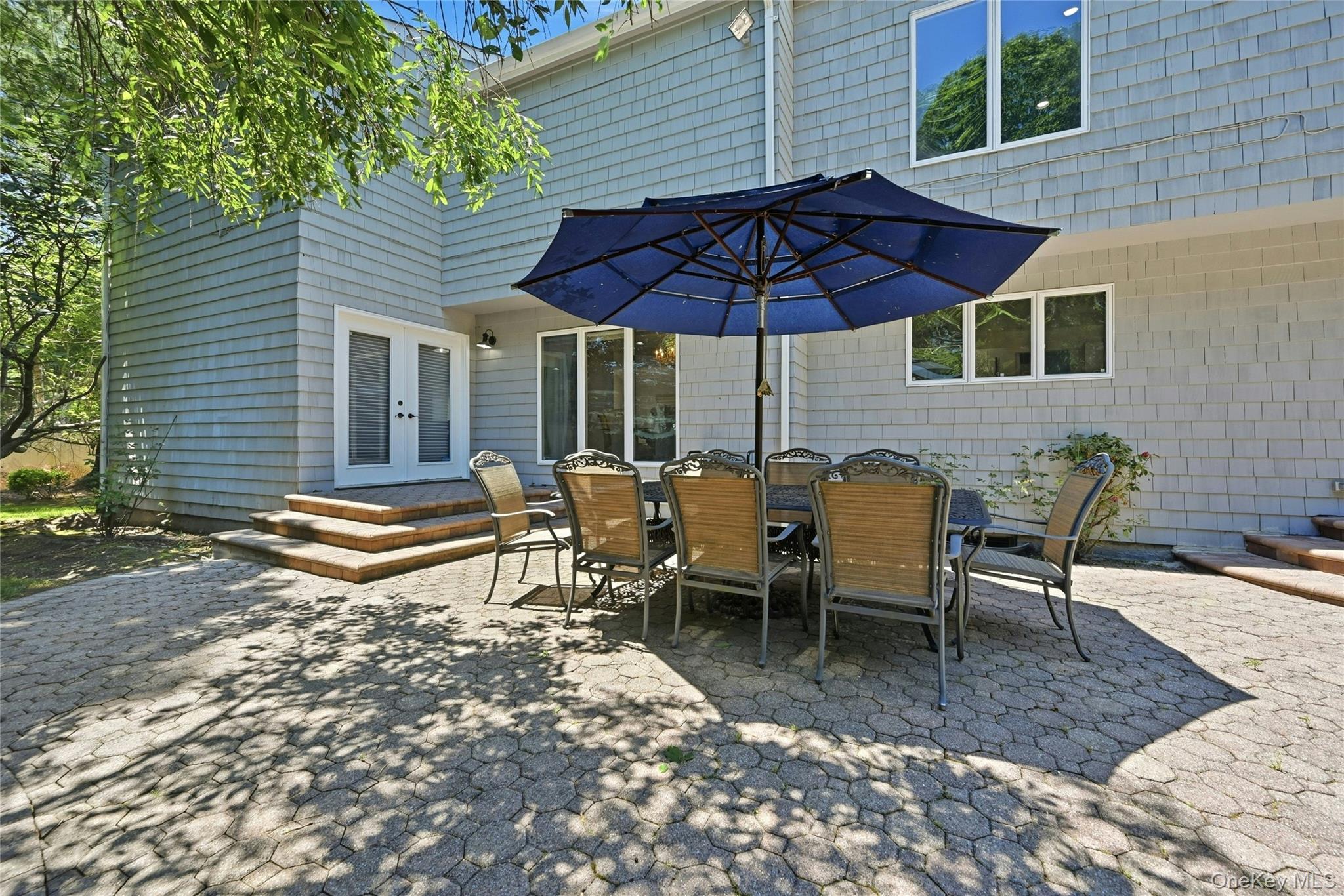 4 Laurelwood Court