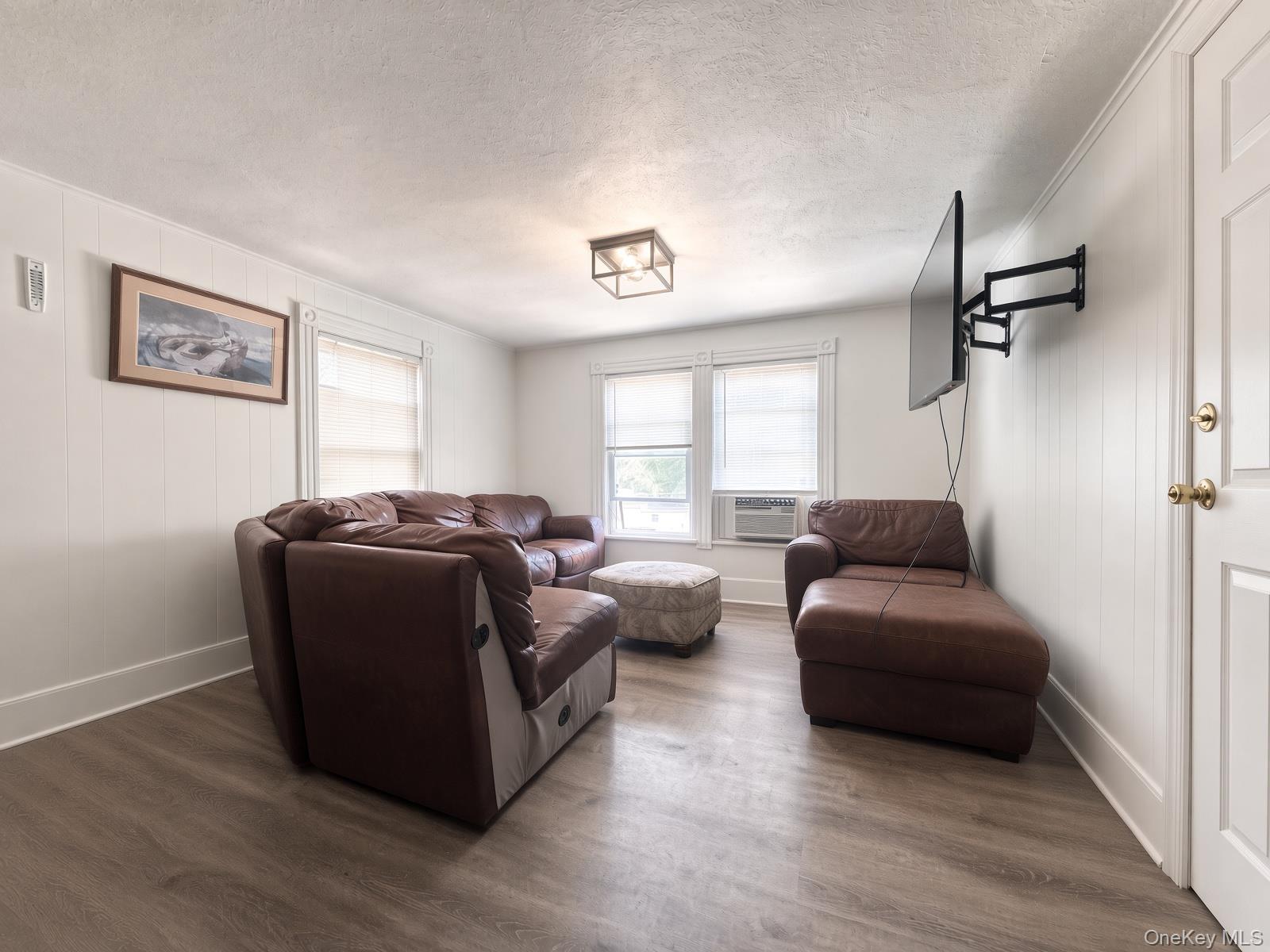 78 Scudder Avenue