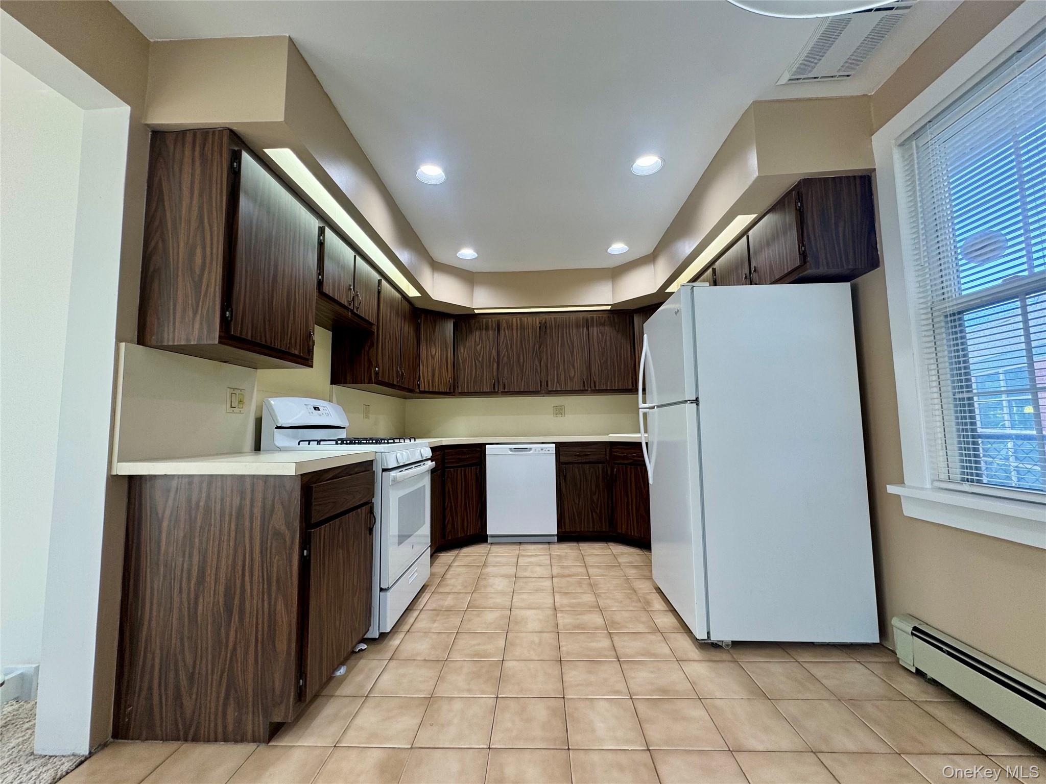 99 Jerusalem Avenue Unit: 1