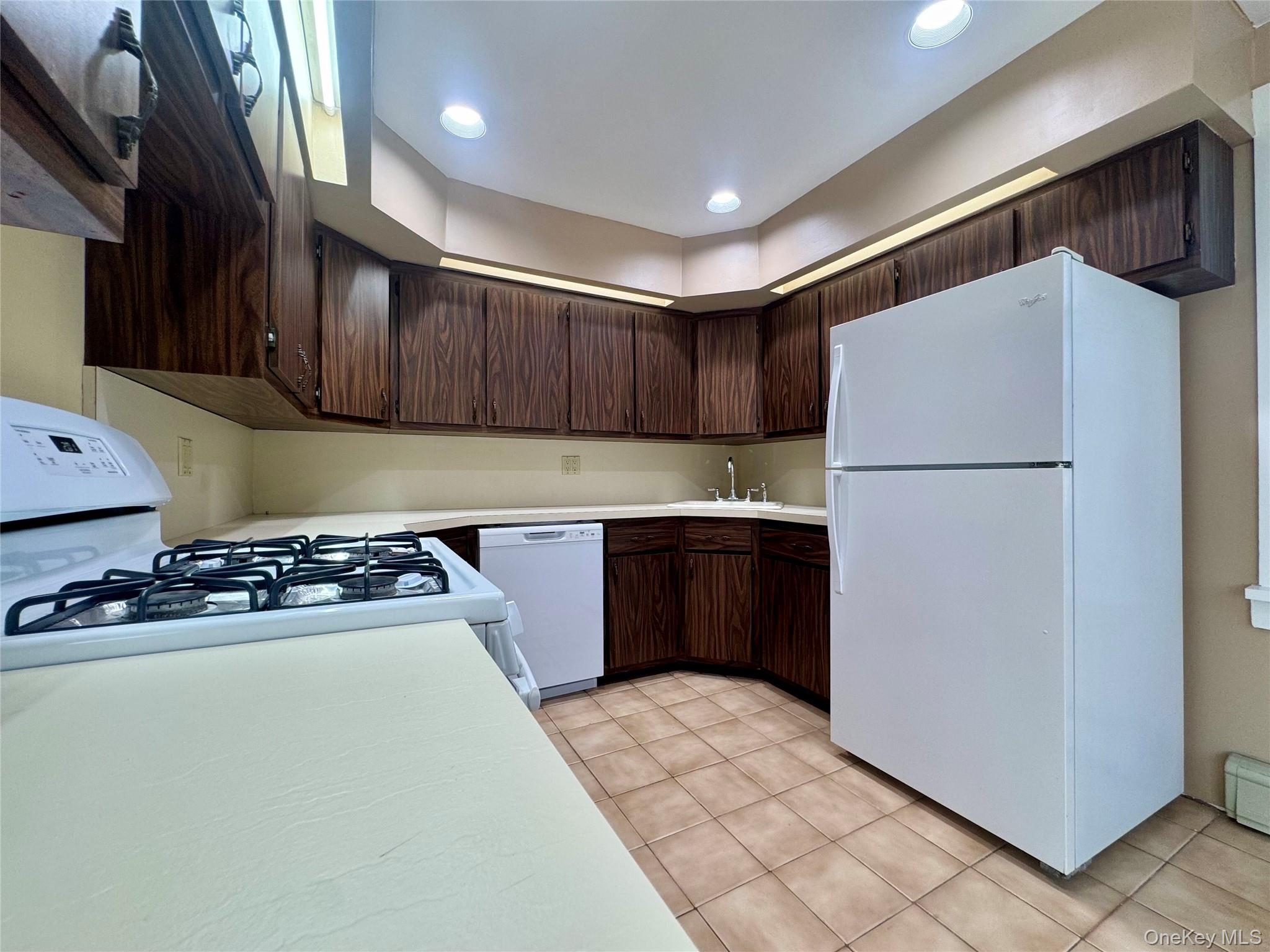 99 Jerusalem Avenue Unit: 1