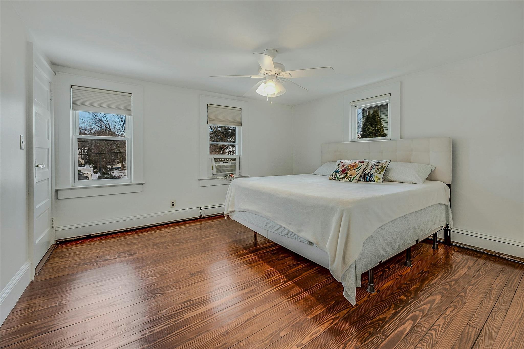 6 Pulaski Place