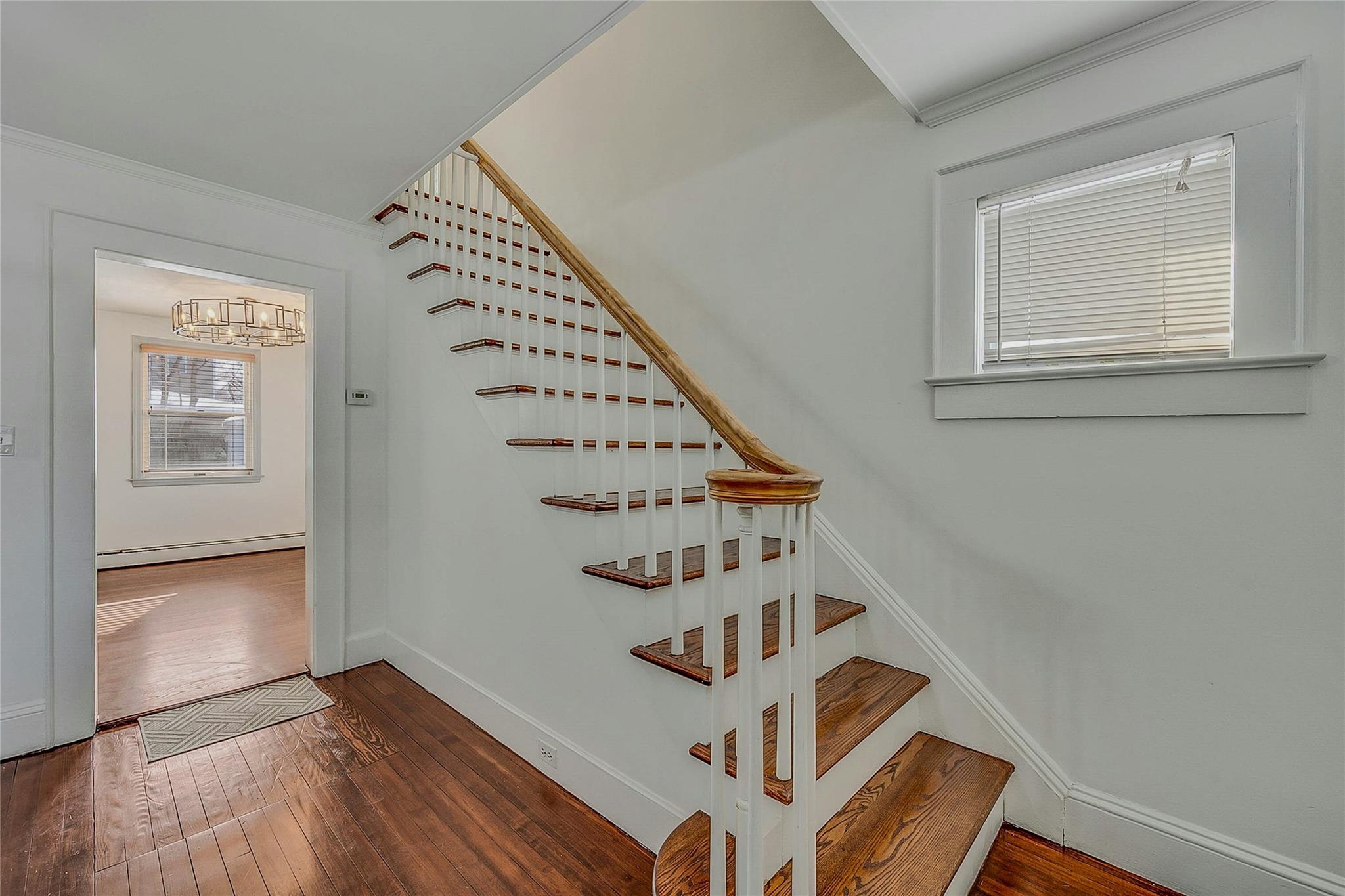 6 Pulaski Place