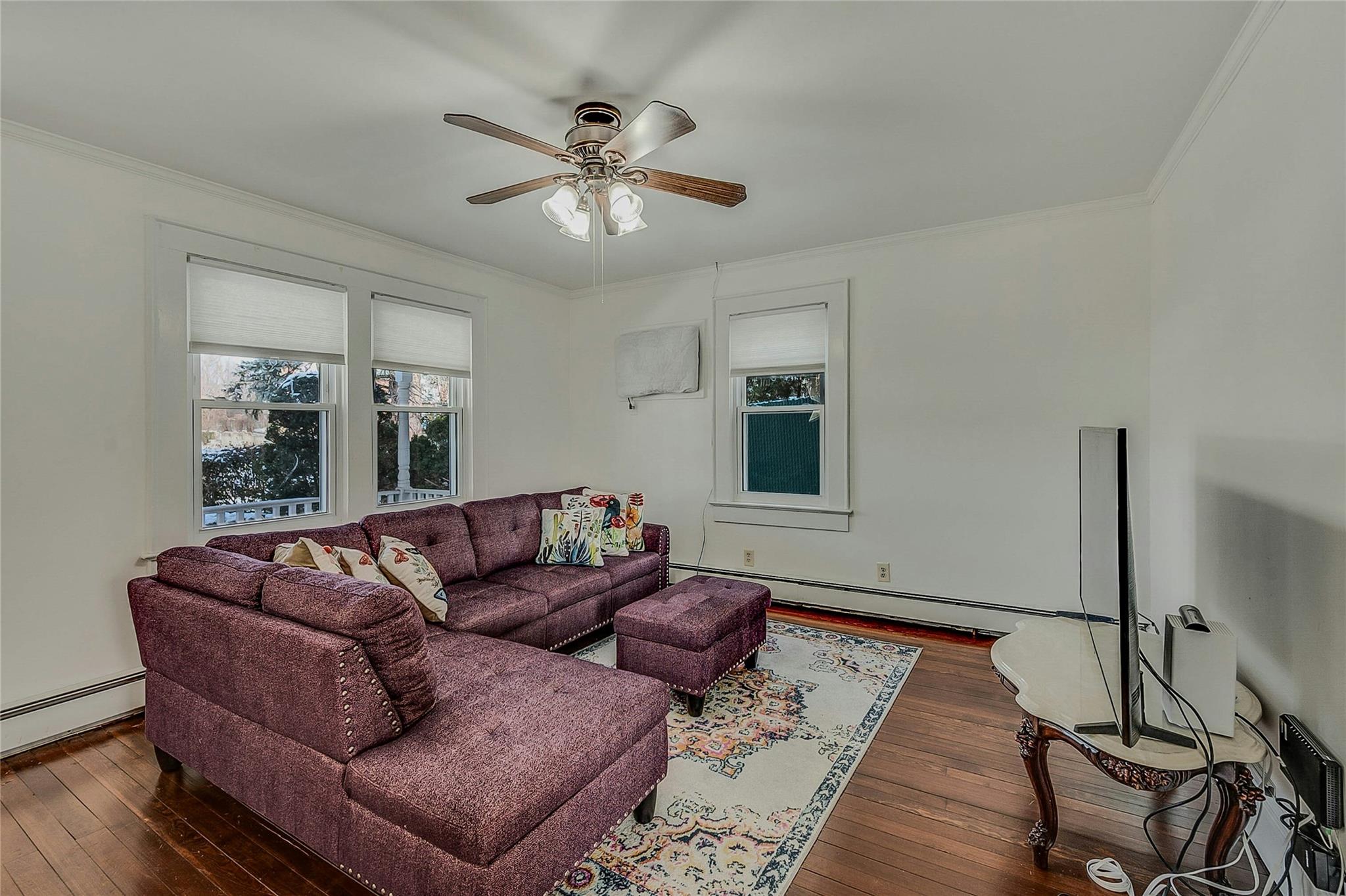 6 Pulaski Place