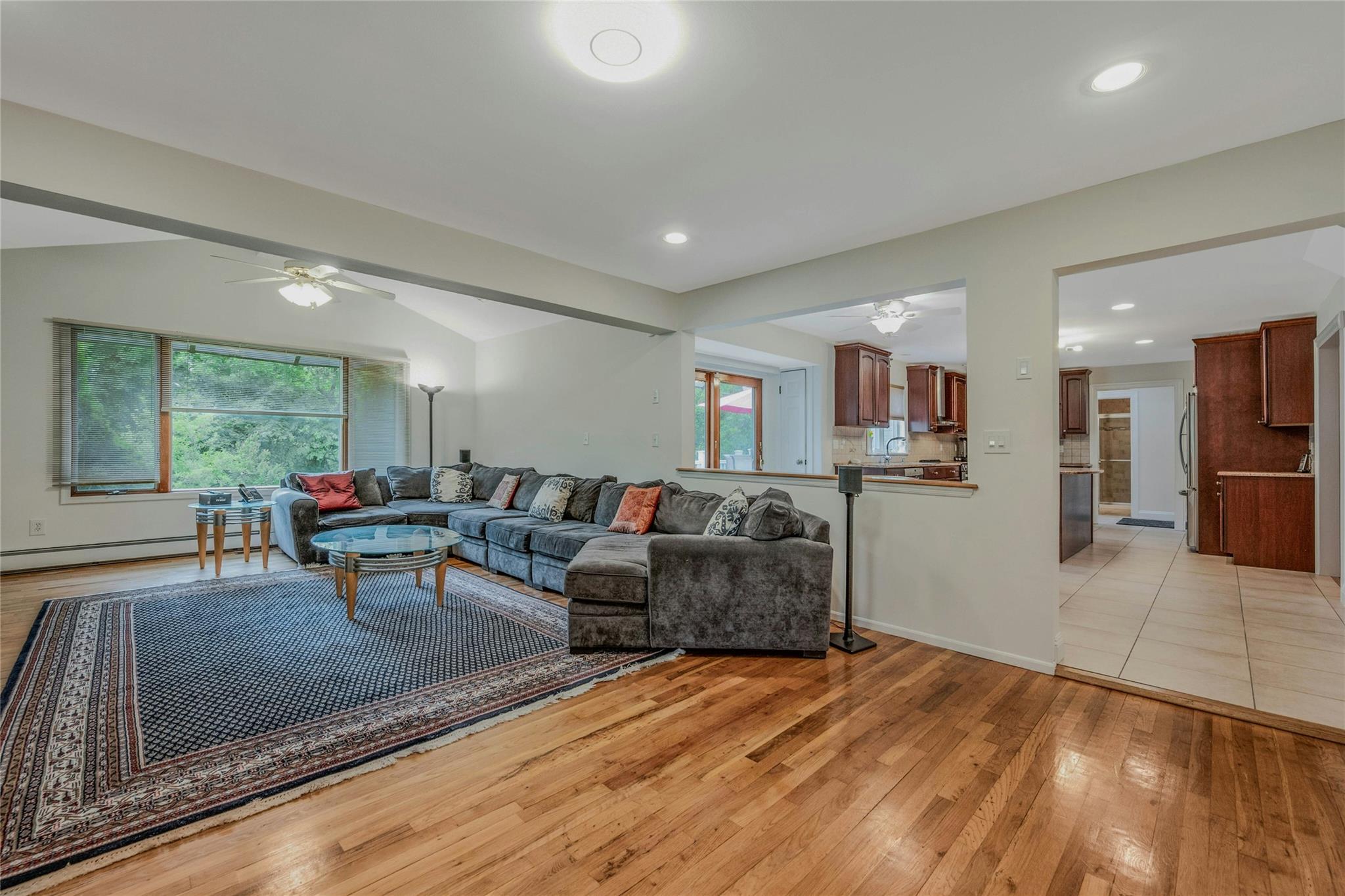 32 Robinhood Lane