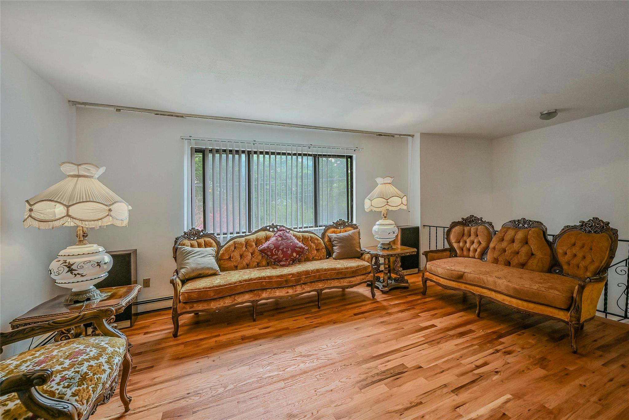 103 Lakeway Drive