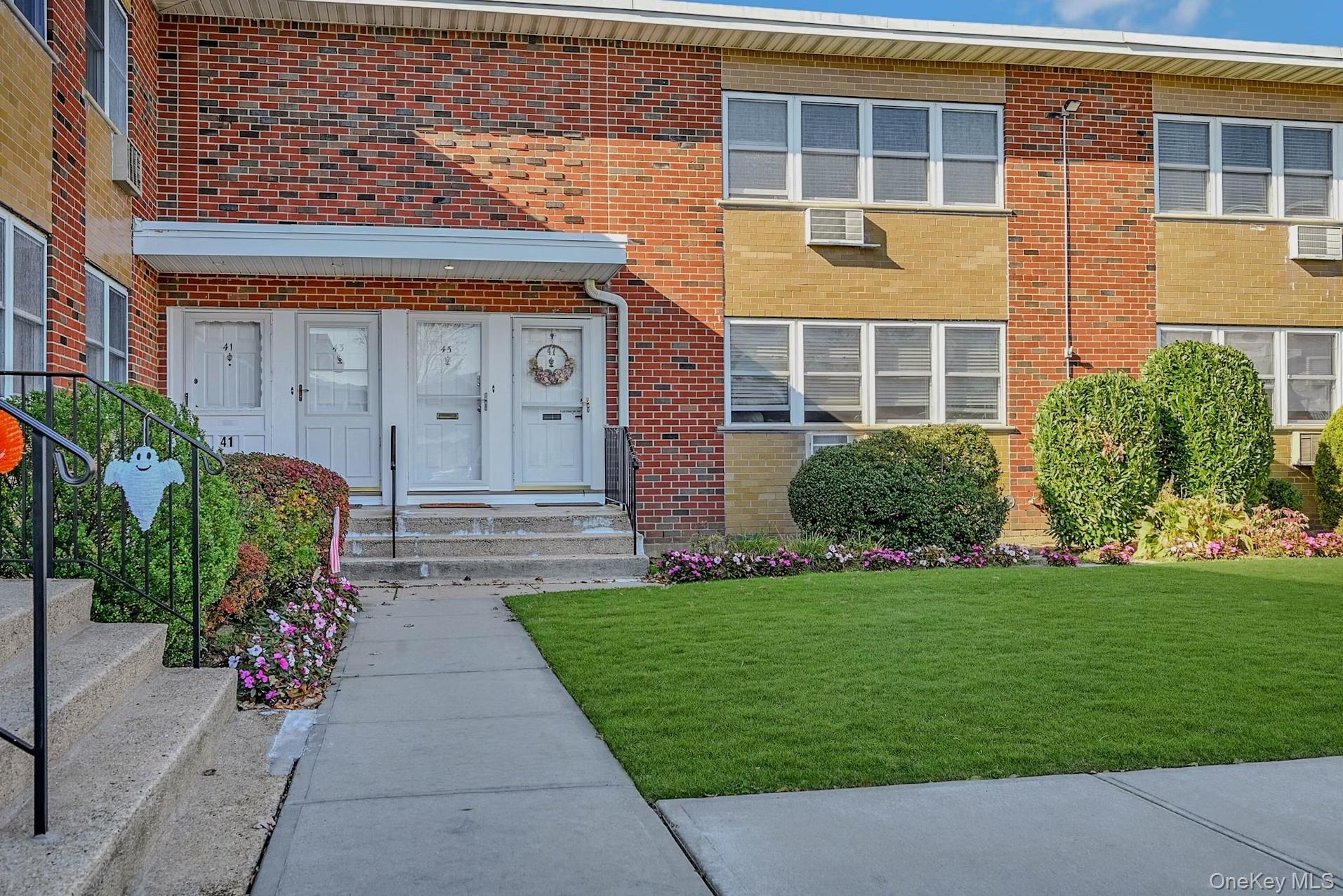 45 Farber Drive Unit: 45