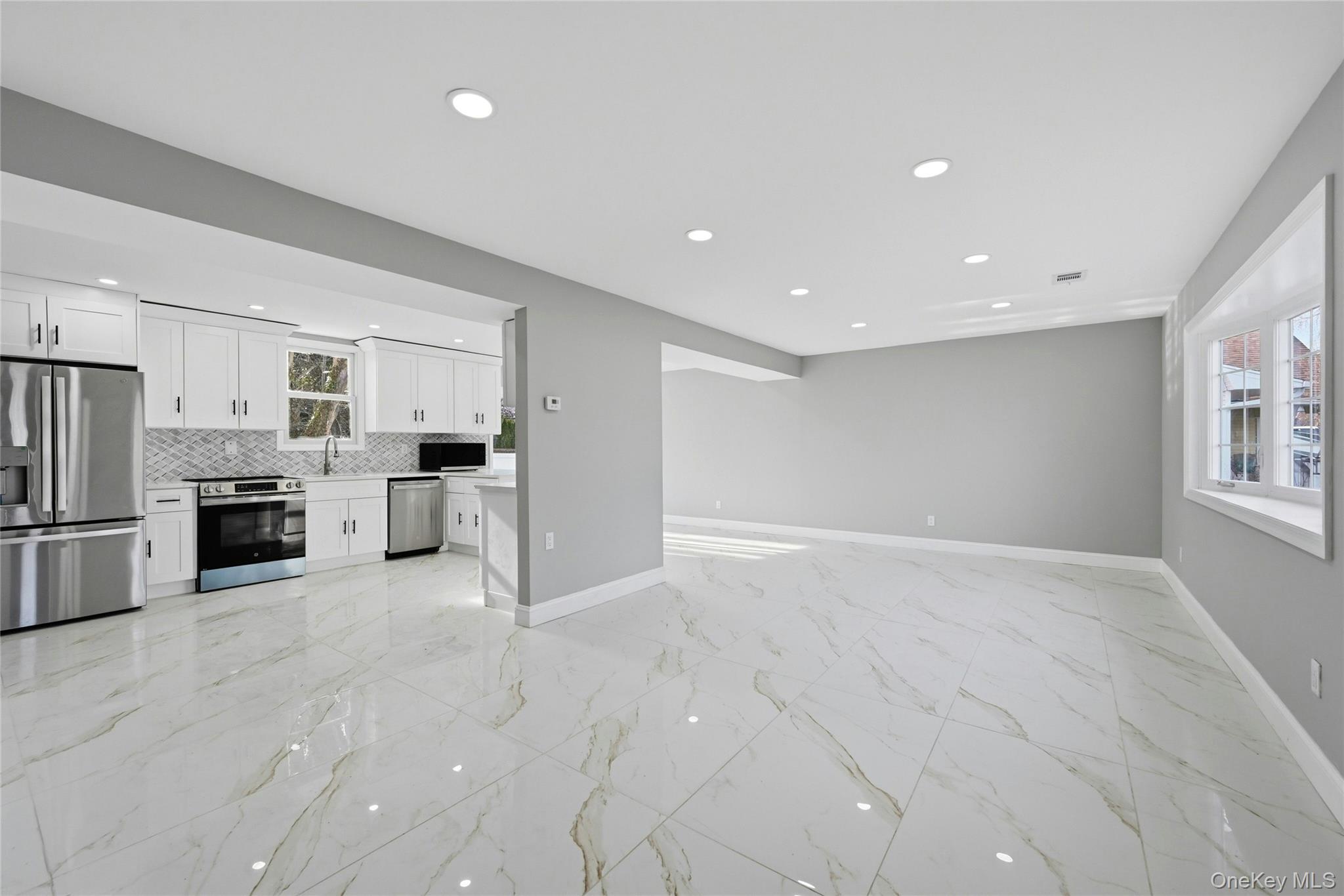 10 Curlin Lane