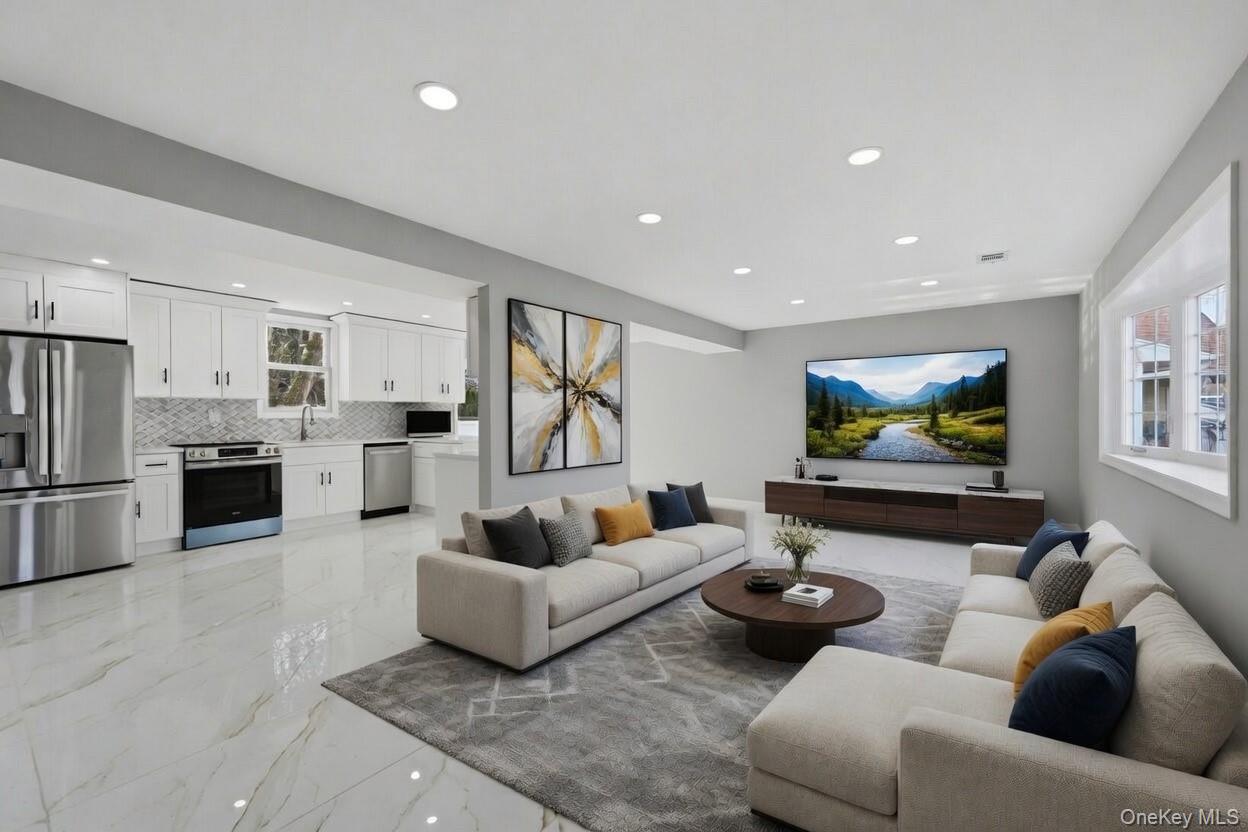 10 Curlin Lane