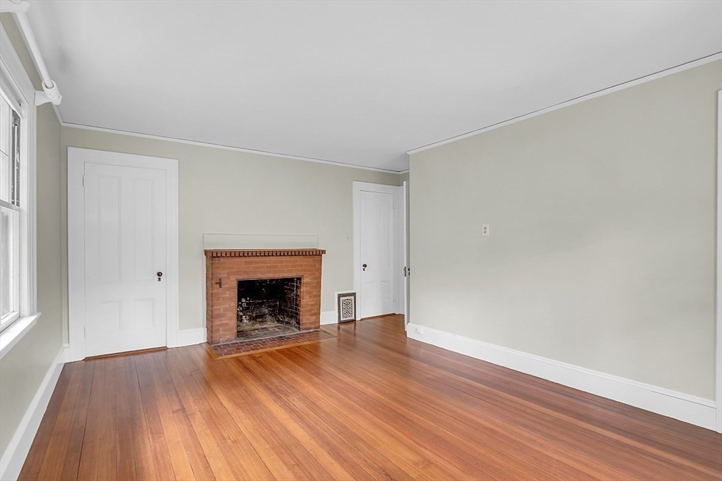 24 Sandy Pond Rd