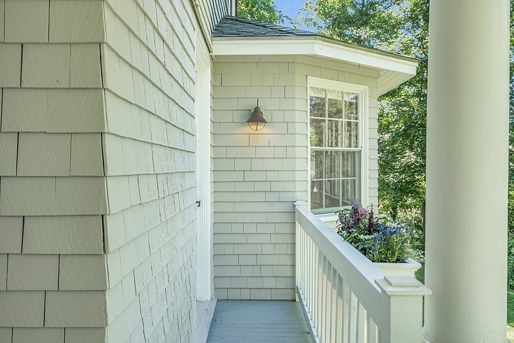 24 Sandy Pond Rd