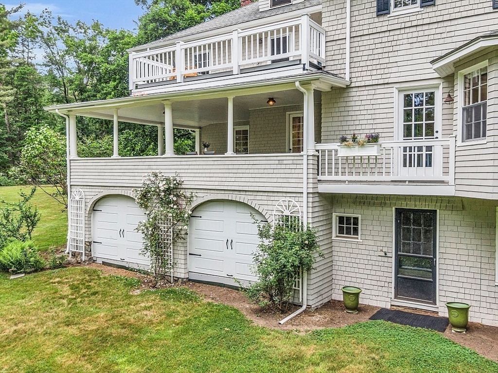 24 Sandy Pond Rd