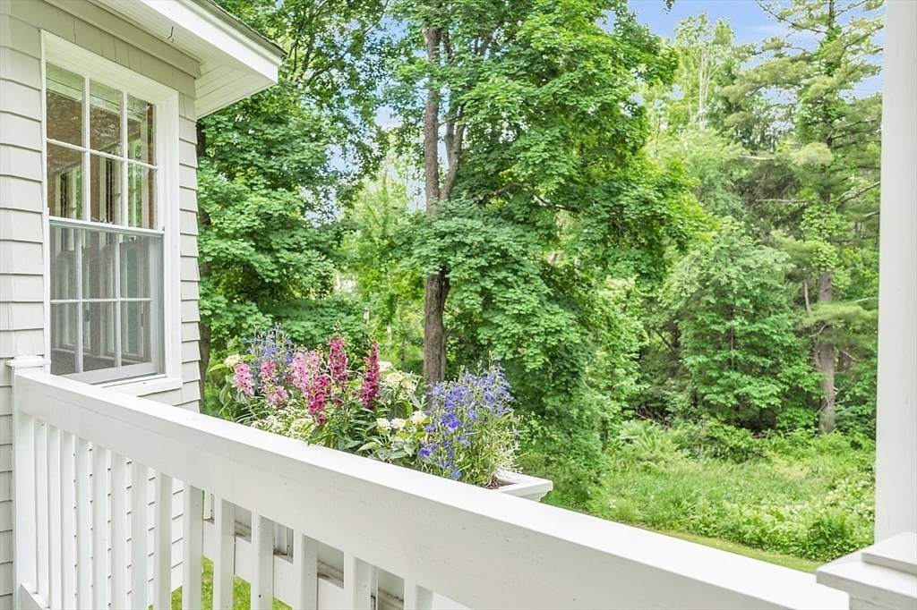 24 Sandy Pond Rd