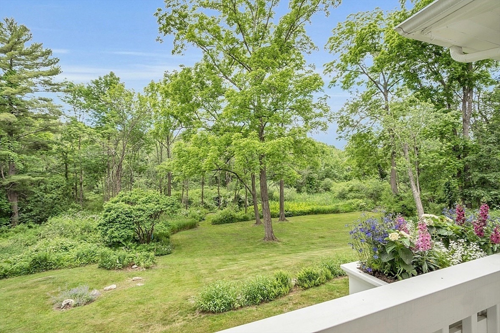 24 Sandy Pond Rd