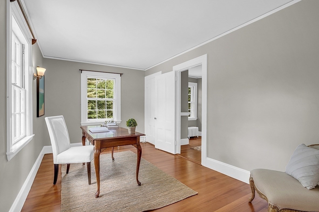24 Sandy Pond Rd
