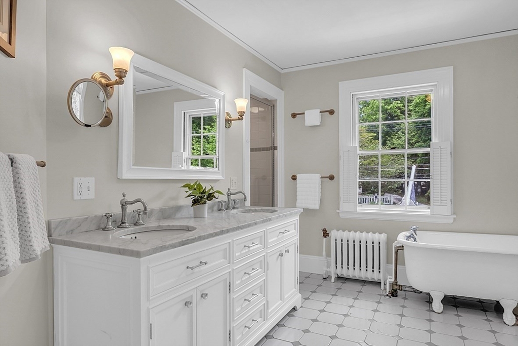 24 Sandy Pond Rd