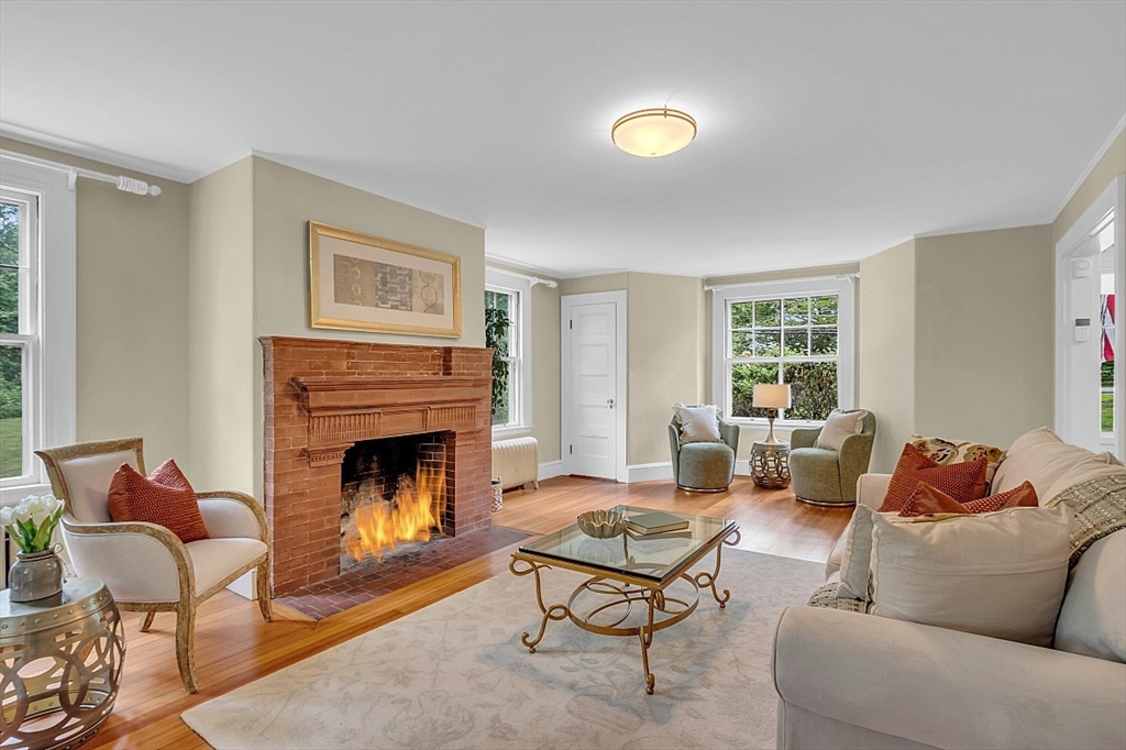 24 Sandy Pond Rd