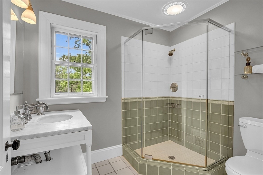 24 Sandy Pond Rd