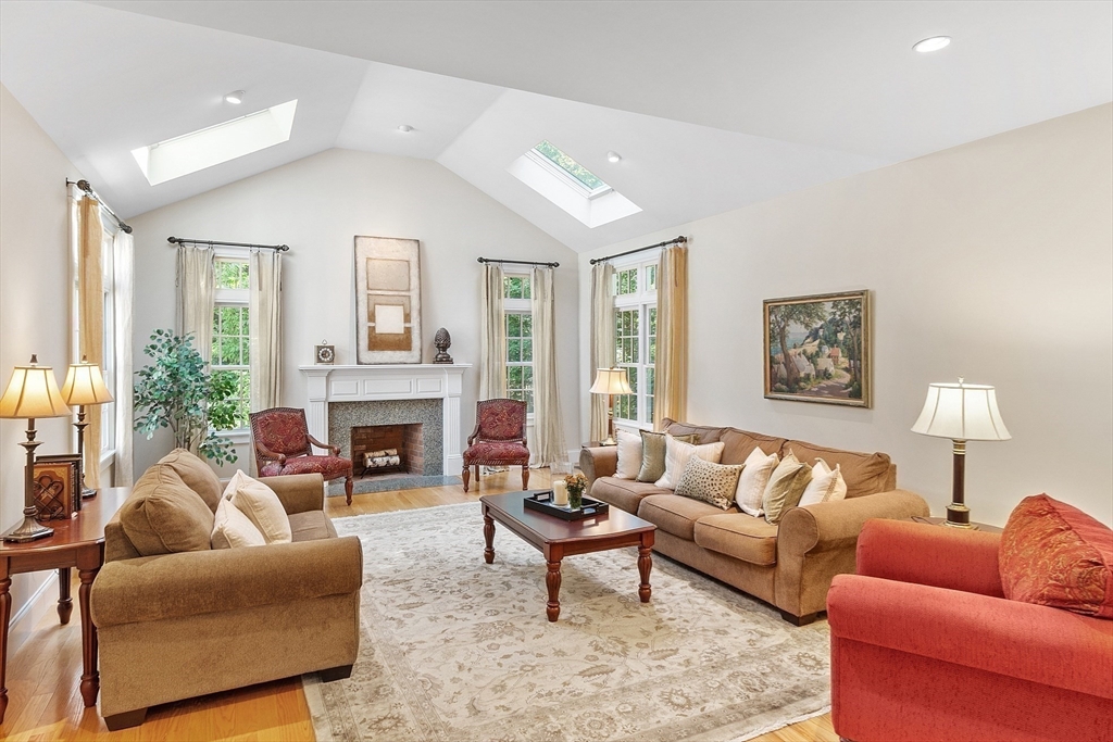 42 Calderwood Way