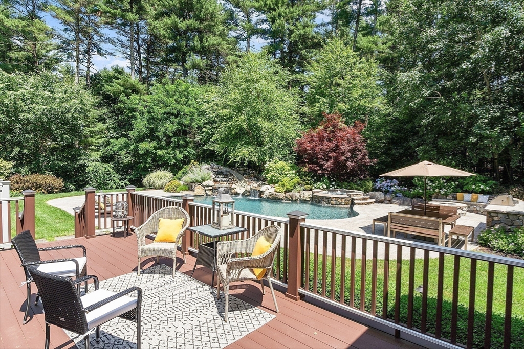 42 Calderwood Way