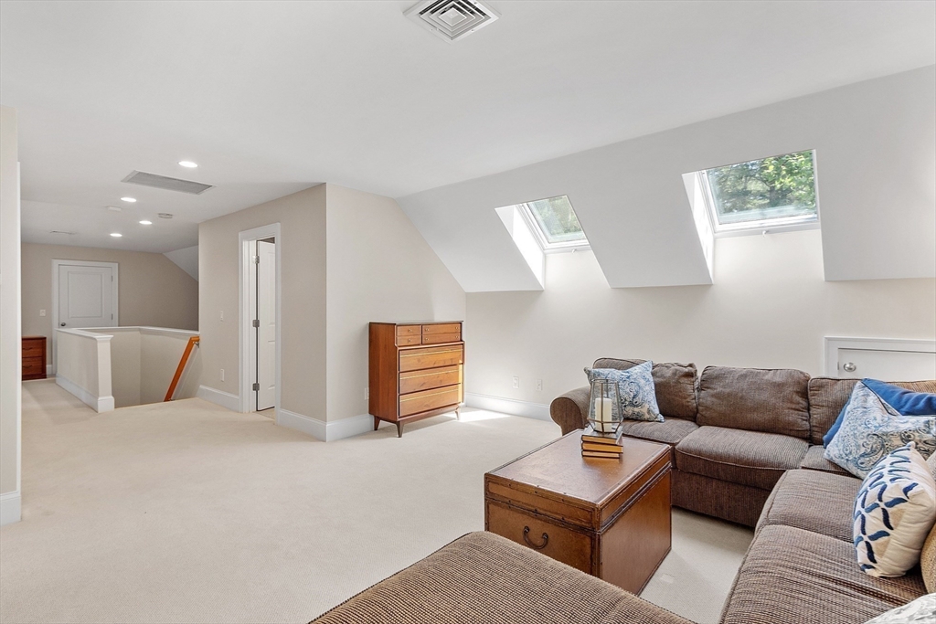 42 Calderwood Way