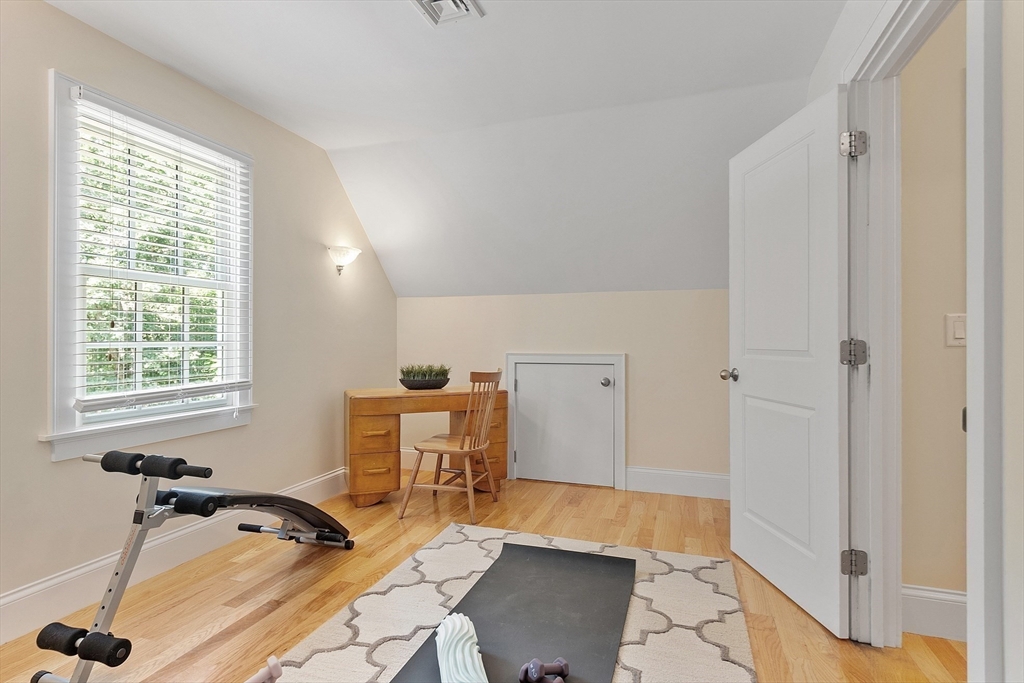 42 Calderwood Way