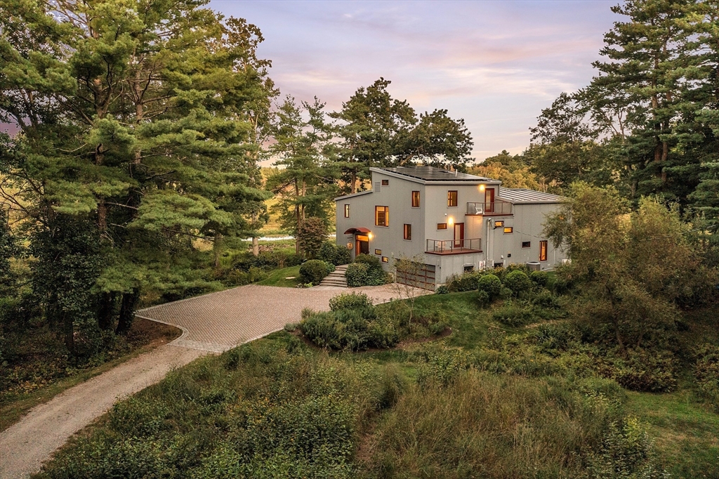 17 Lincoln Ln
