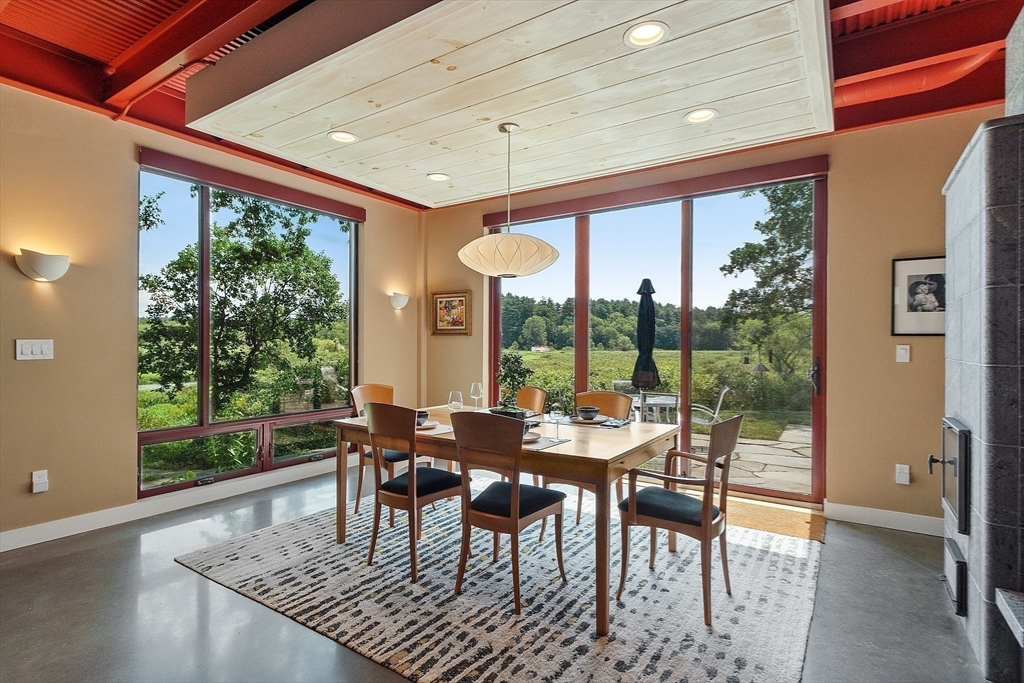 17 Lincoln Ln