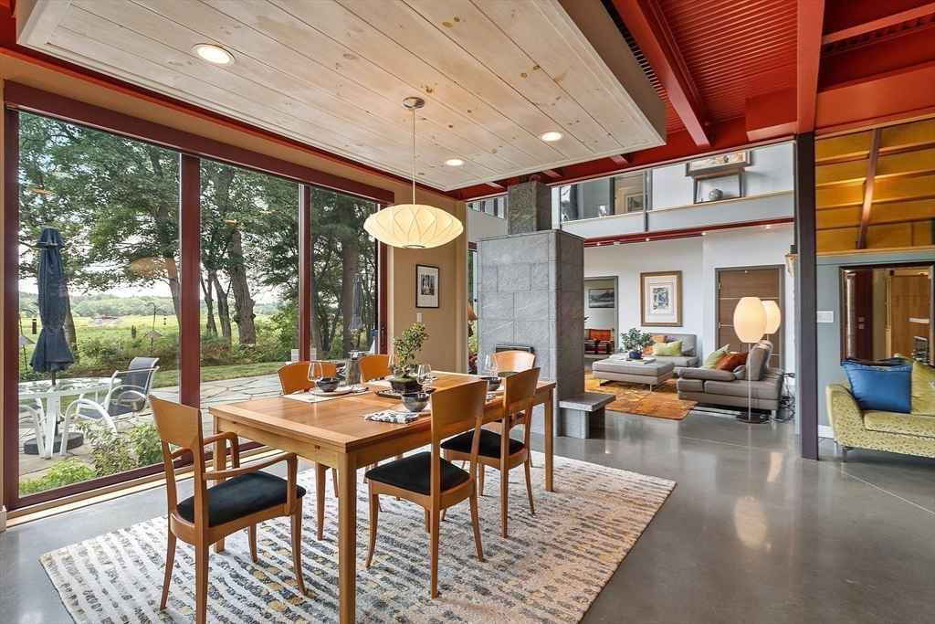 17 Lincoln Ln