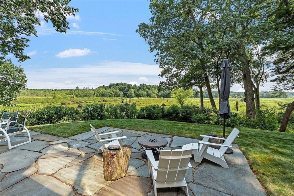 17 Lincoln Ln
