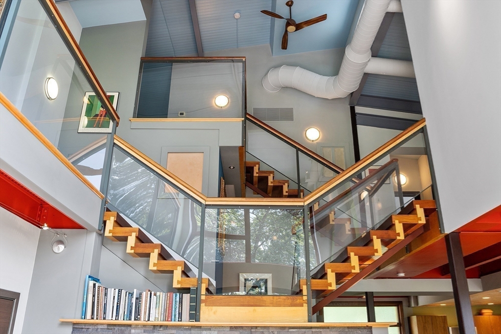 17 Lincoln Ln