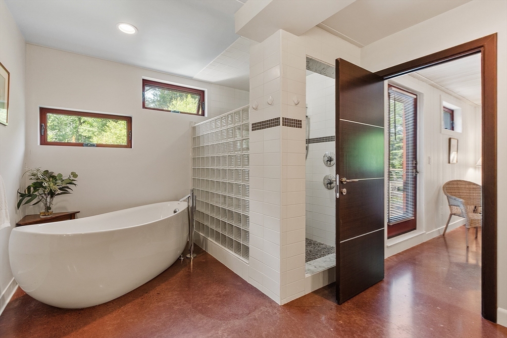17 Lincoln Ln